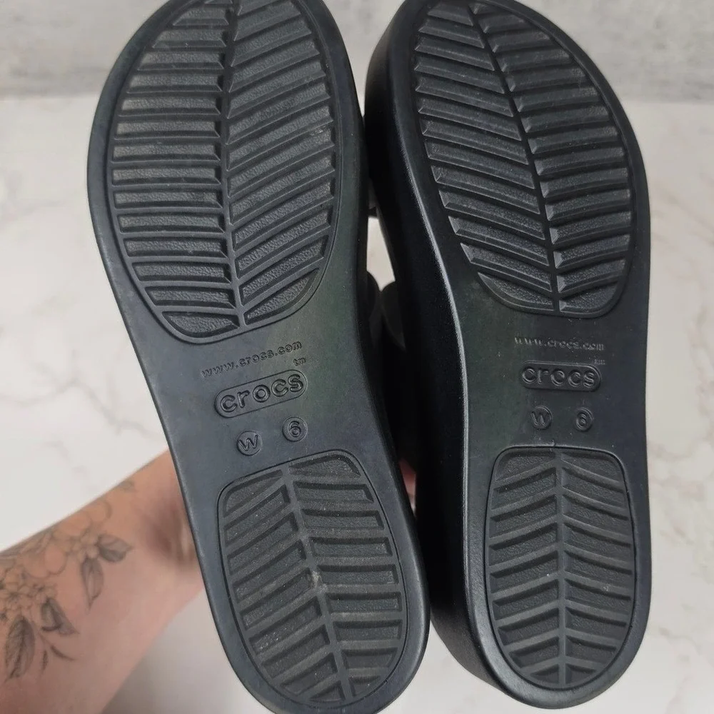 Crocs Brooklyn Low Wedge Sandal Black Platform Lite Ride Strappy 206453 Womens 6